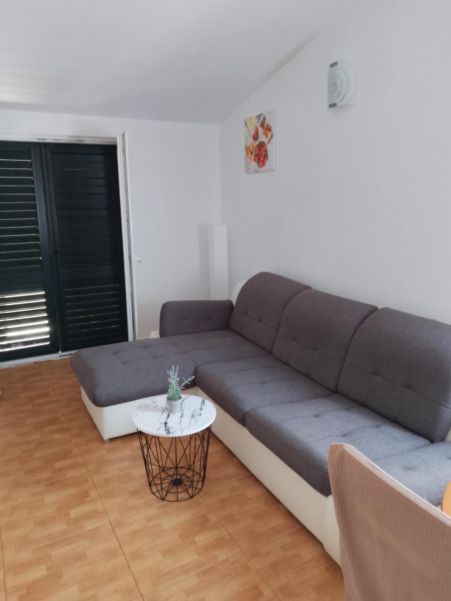Apartments Ivana 로비스테 외부 사진